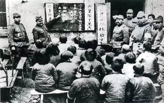 1932年3月9日,“偽滿洲國”在長春成立。