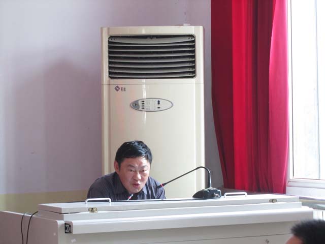 2018年裕安區(qū)進修學校繼續(xù)教育送教上門到新安中學02.JPG