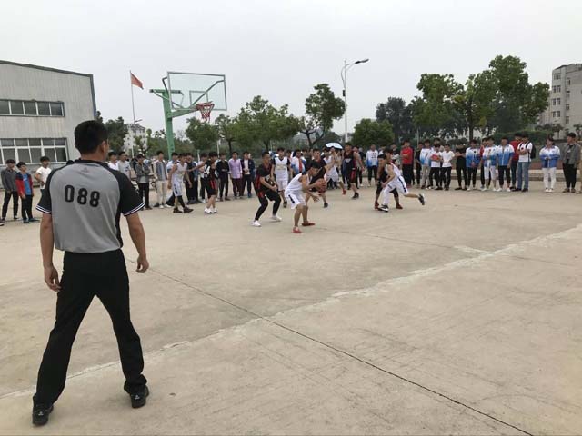 新安中學(xué)2018年春季高二年級男子籃球聯(lián)賽決賽 (7).jpg