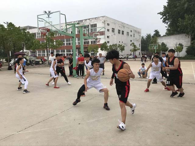 新安中學(xué)2018年春季高二年級男子籃球聯(lián)賽決賽 (6).jpg