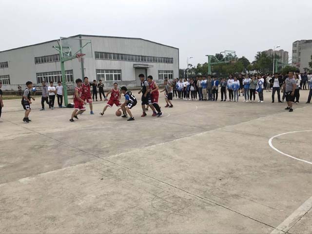 新安中學(xué)2018年春季高二年級男子籃球聯(lián)賽決賽 (2).jpg