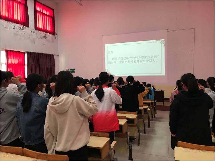 春蕾計(jì)劃陪伴活動(dòng)走進(jìn)六安市新安中學(xué) (2 ).jpg